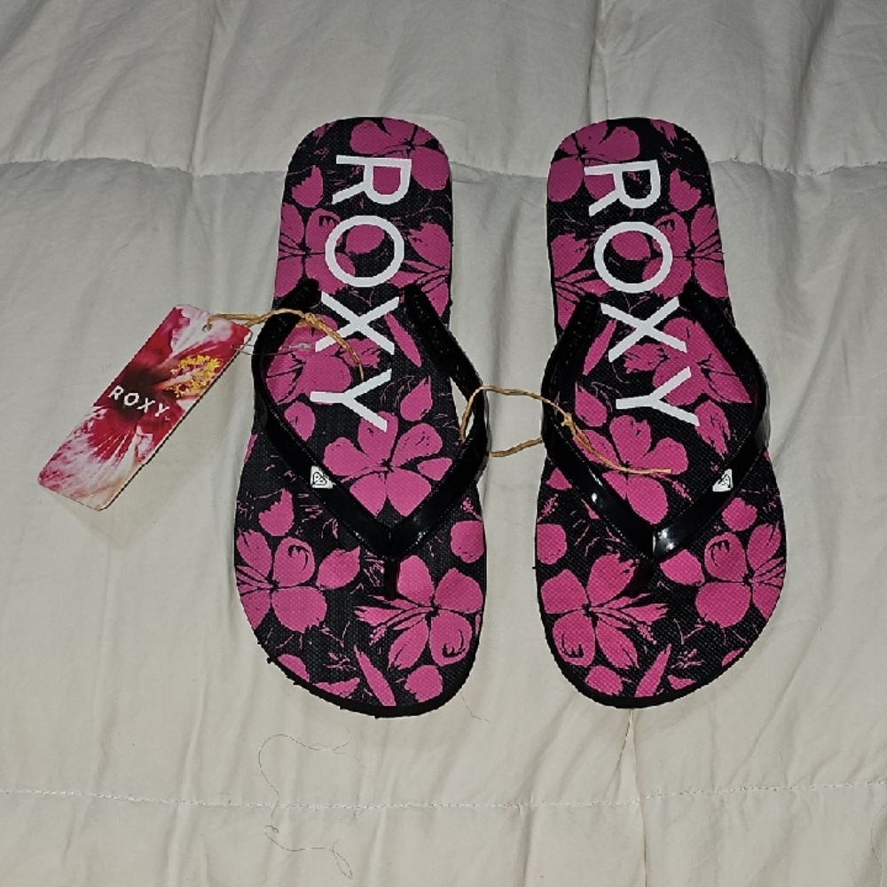 ROXY Womens Nwts Sandals!! Sz 8 Womens! Black And Pink!